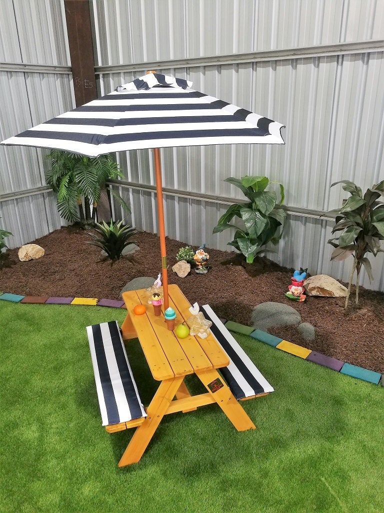 Kids Picnic Table with Umbrella & Cushions