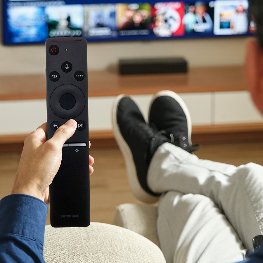 Samsung BN59-01274A / BN59-01298D Smart TV Remote Control in Black with Full Function Buttons and Smart Hub Access