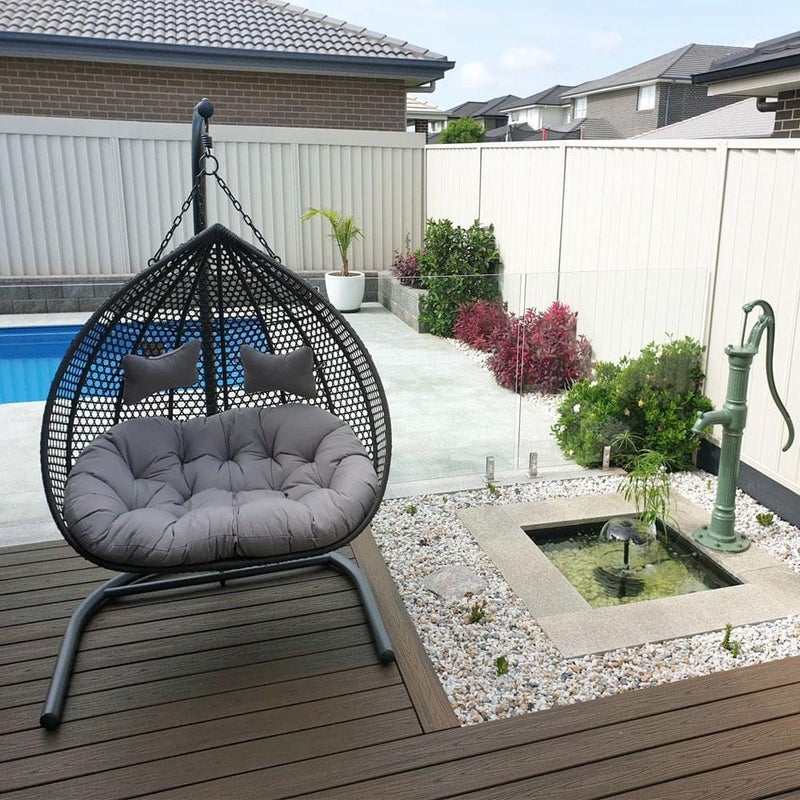 Grey Hanging Chair - sesamodesign