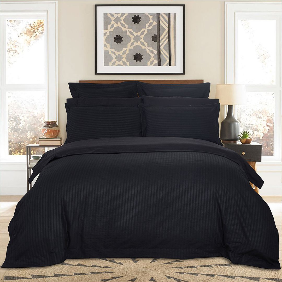 Super Soft King Size Bed Striped Quilt/Doona/Duvet Cover Set - Black