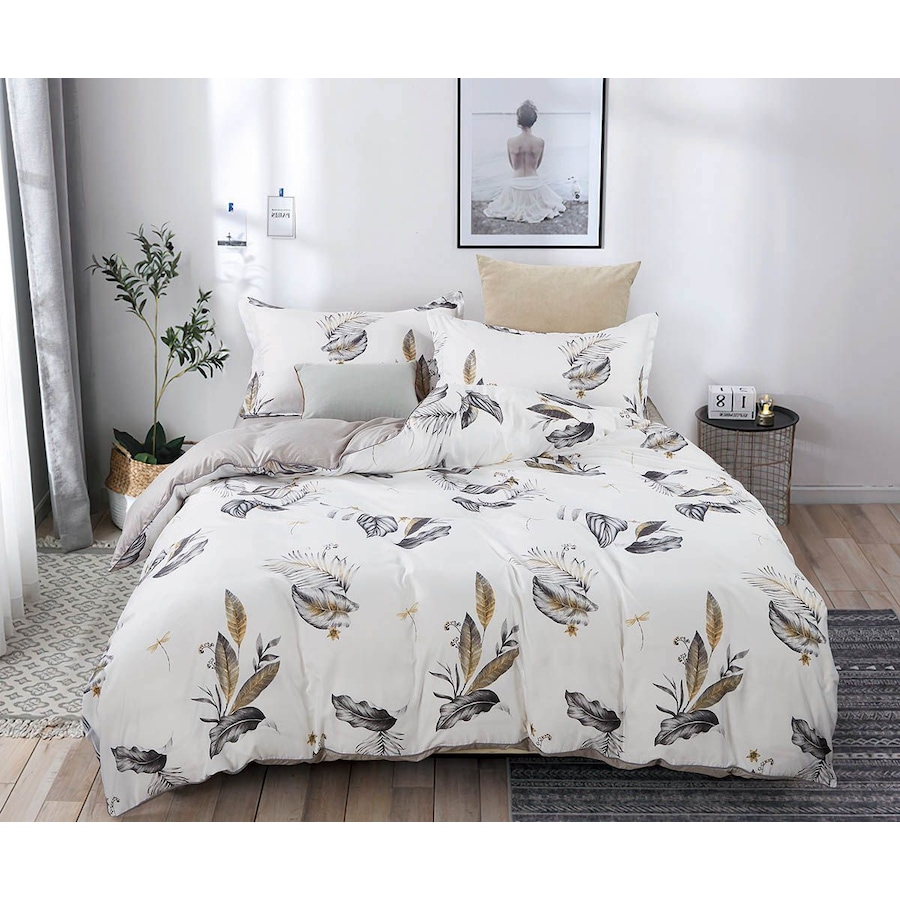 Marsella Queen Size Quilt/Doona/Duvet Cover Set M455 White