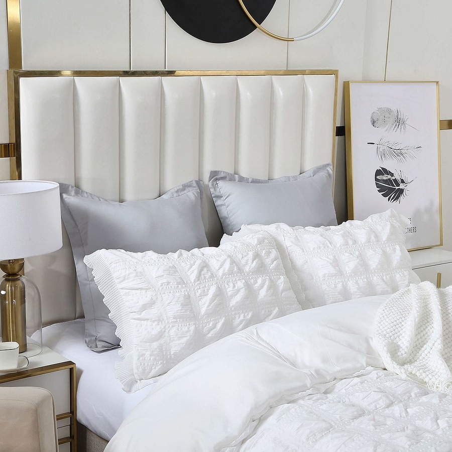 Ruffles Textured Jacquard King Size Bed Quilt/Doona/Duvet Cover Set - white