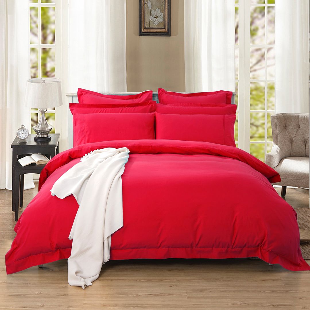Tailored Super Soft King Size Quilt/Doona/Duvet Cover Set - Red