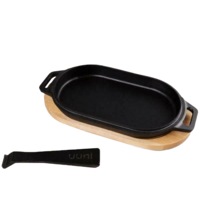 Ooni - cast iron SIZZLER Pan with Removable handle & thick Wooden Trivet - UU - P08C00