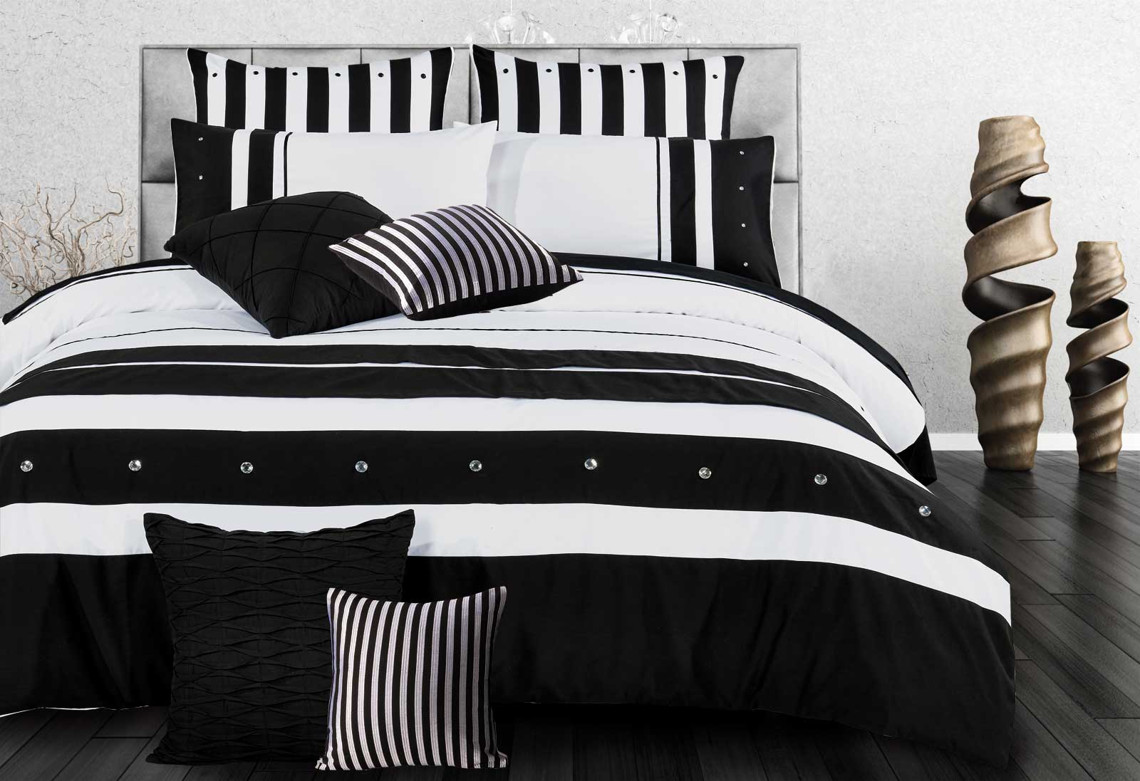 Super King size Black White Striped 3pcs Quilt Cover set