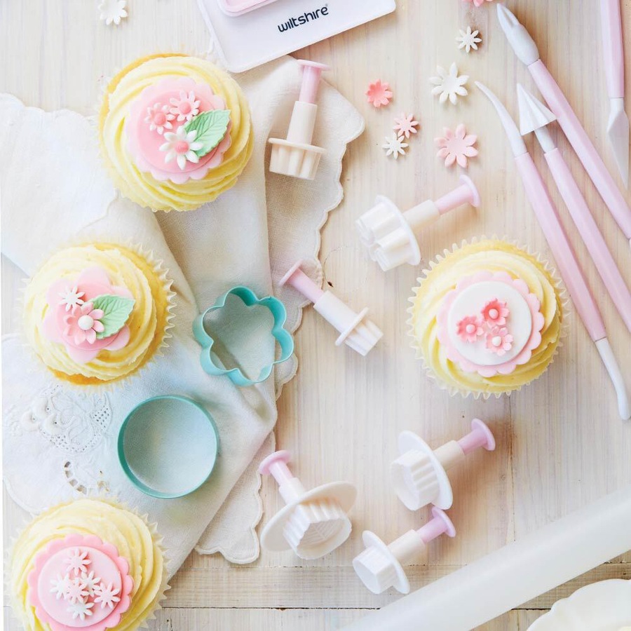 3 x 3pc Wiltshire Fondant/Cookie Dough Leaf Shaped Cutter And Pusher Bakeware