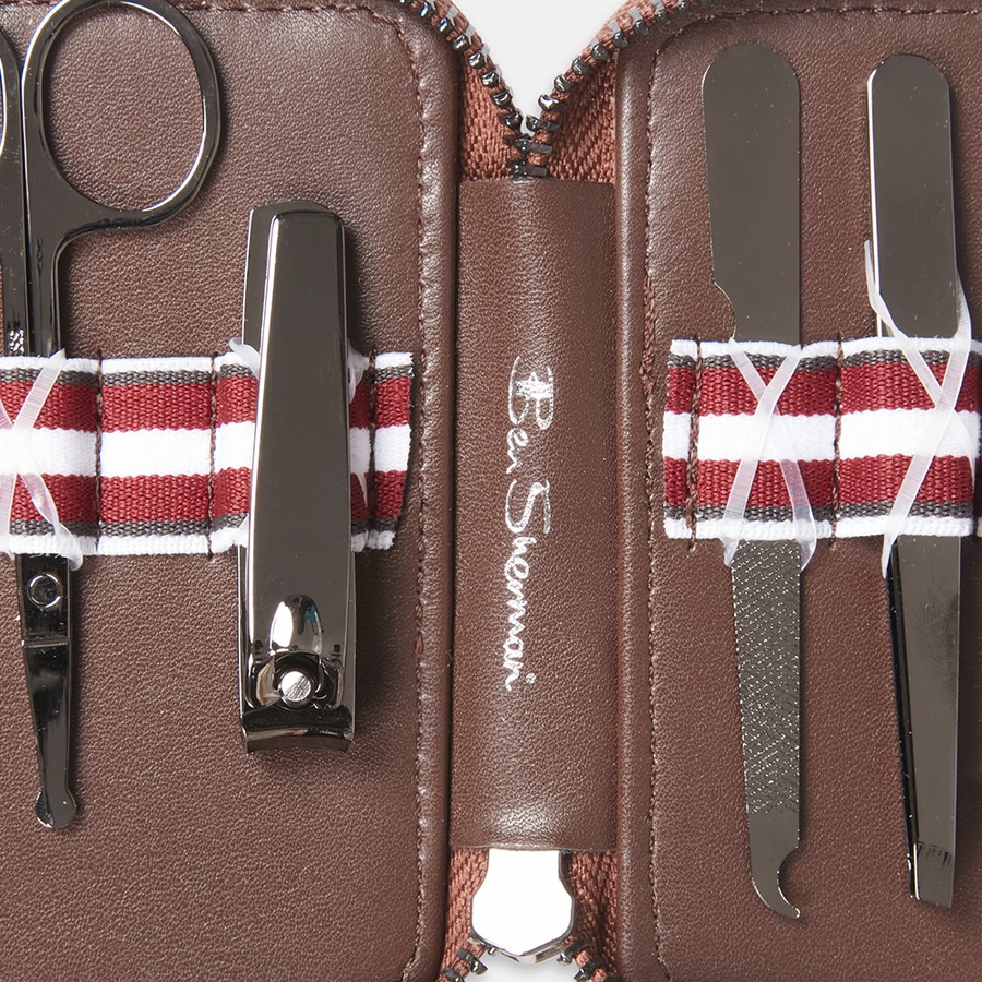 Ben Sherman Men's Manicure Set Nail Clipper/Tweezer Pedicure Grooming Kit Tan