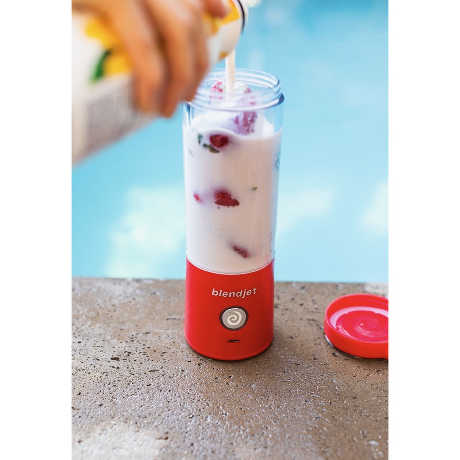 BlendJet 2 Portable Rechargeable Electric Blender Smoothie Maker/Mixer Red