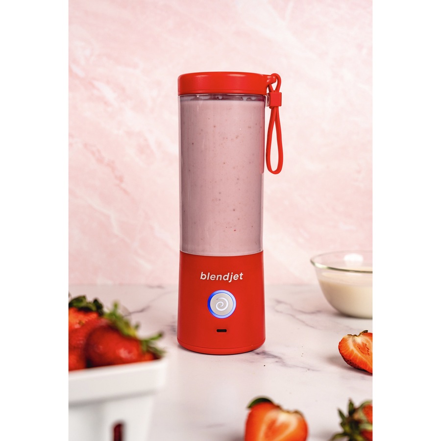 BlendJet 2 Portable Rechargeable Electric Blender Smoothie Maker/Mixer Red