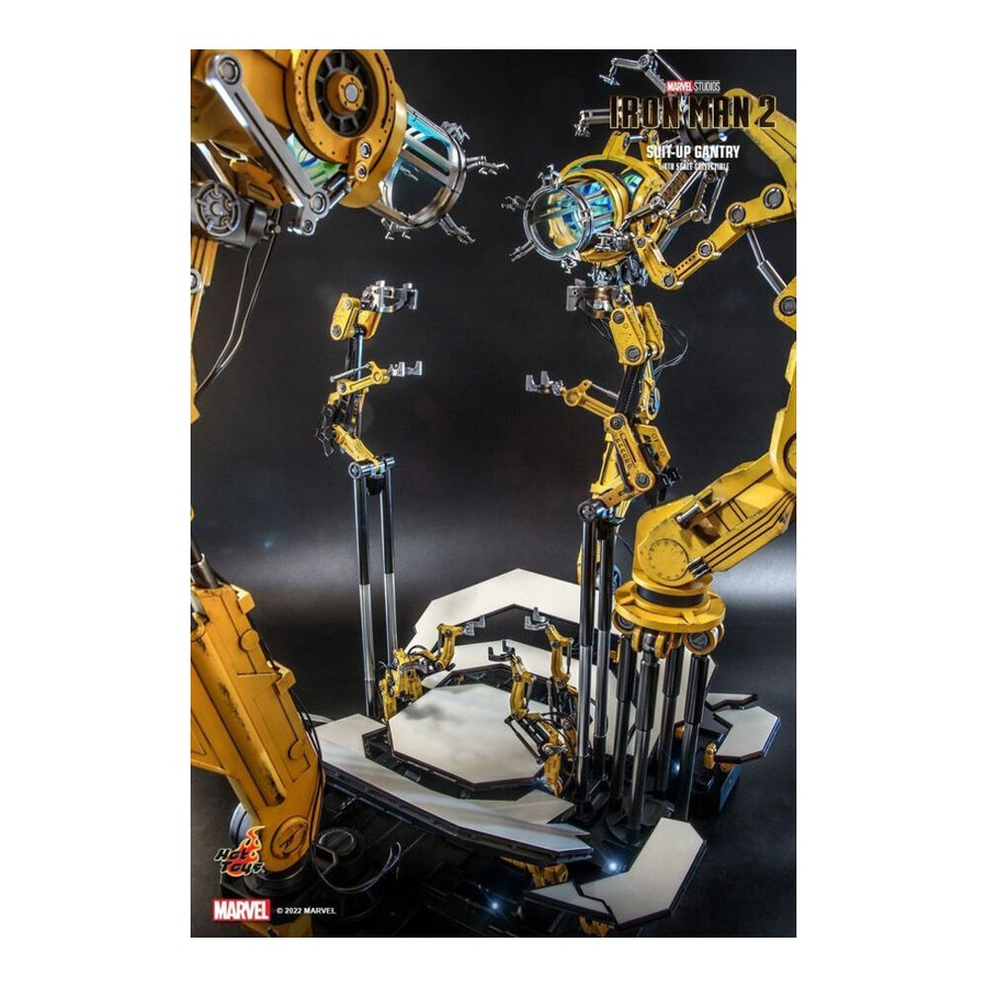 Iron Man 2 SuitUp Gantry LED Collectable Accessory 1:4 Scale Statue