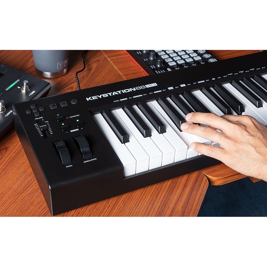 Buy M-Audio Semi-Weighted MK3 Keystation Electronic Keyboard USB-MIDI ...