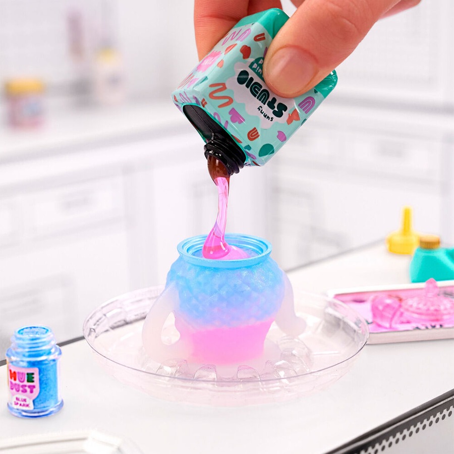 MGA's Miniverse Make It Mini Lifestyle Series 2 Miniatures Assorted Kids 8y+