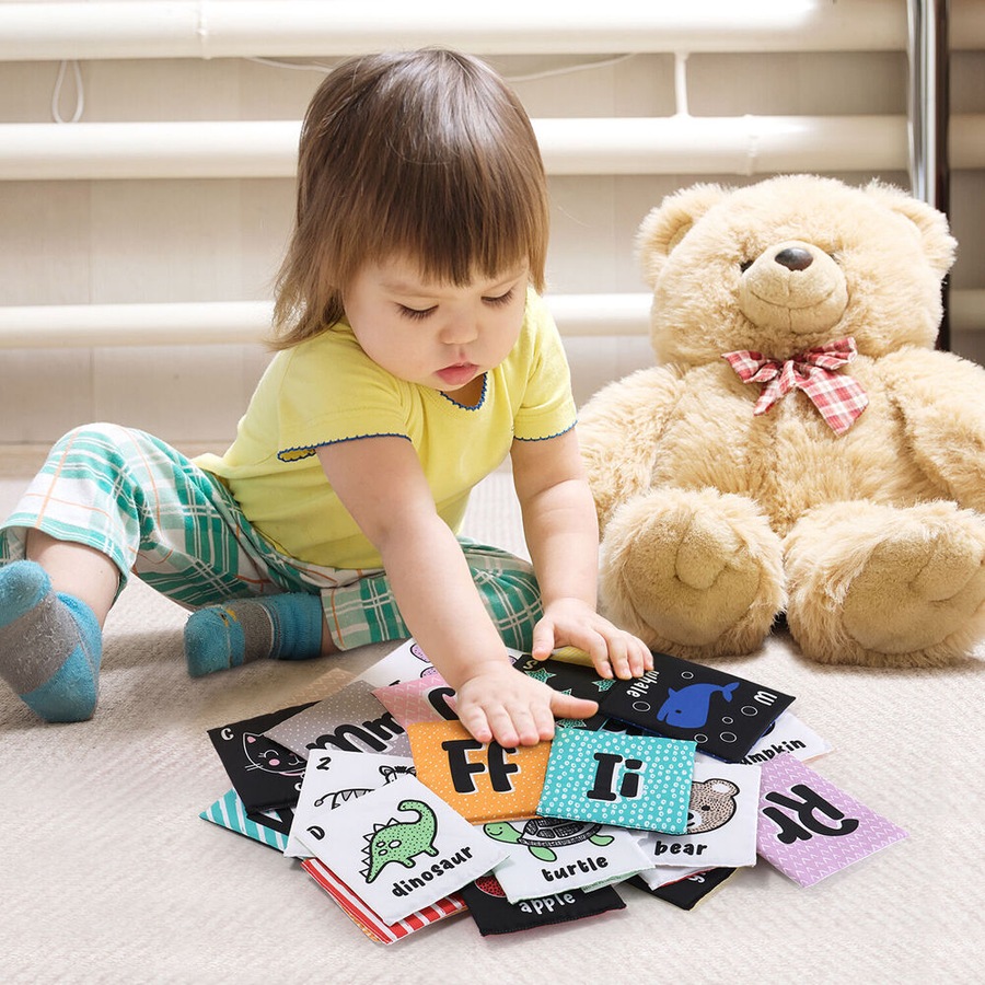 The Peanutshell Baby and Toddler Alphabet Cloth Flash Cards Montessori 0y+