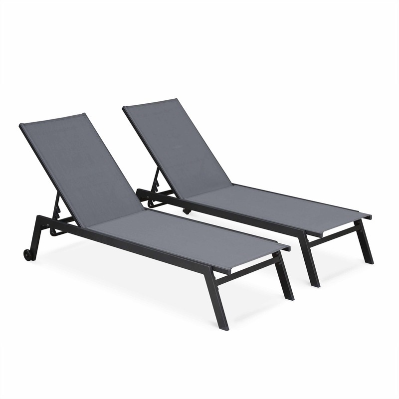 2x discount sun loungers