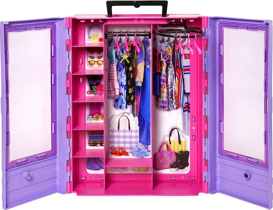 Barbie fashionistas best sale ultimate closet doll