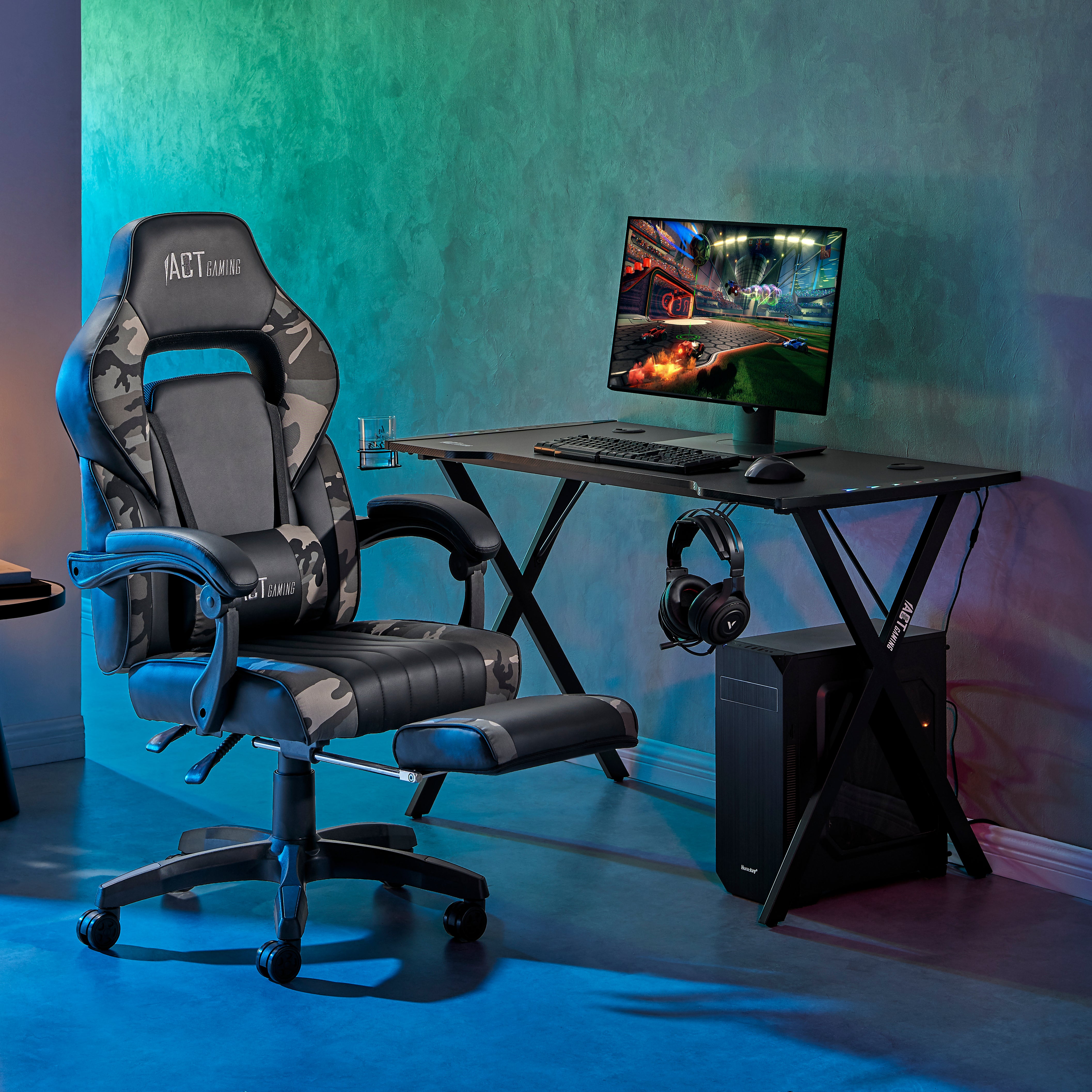 gaming chair and gaming table