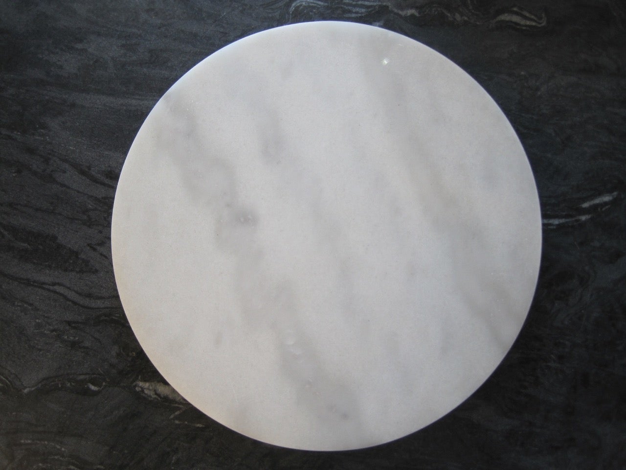 Round White Marble Cheeseboard