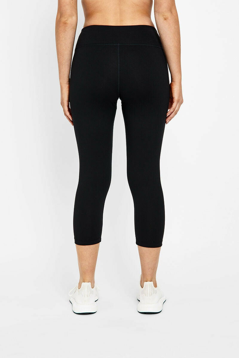 3/4 Sculp Legging in Hemp with Built-In Sun Protection – Wear One's At