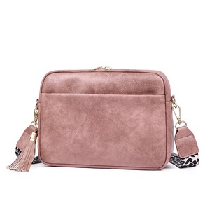 Women Shoulder Bag Retro Tassel Crossbody Handbag,Pink