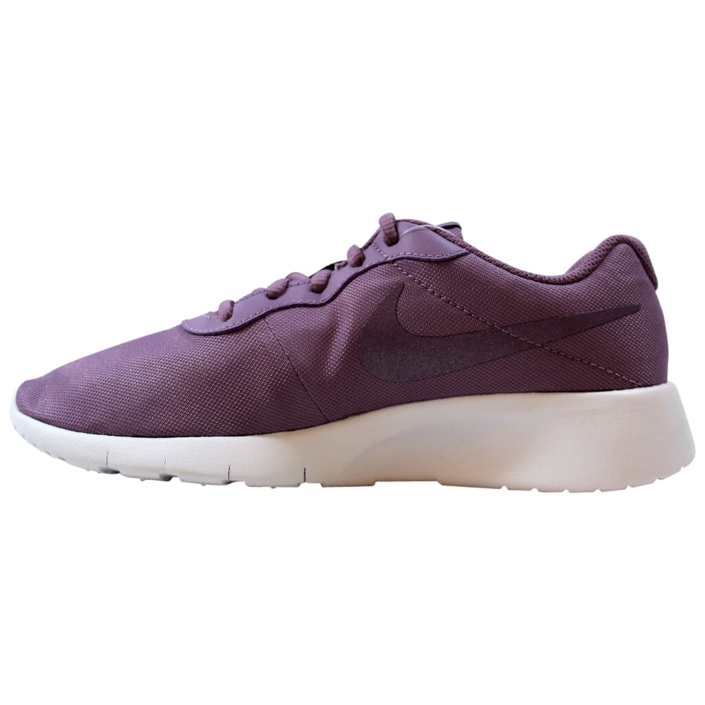 Nike tanjun outlet mauve