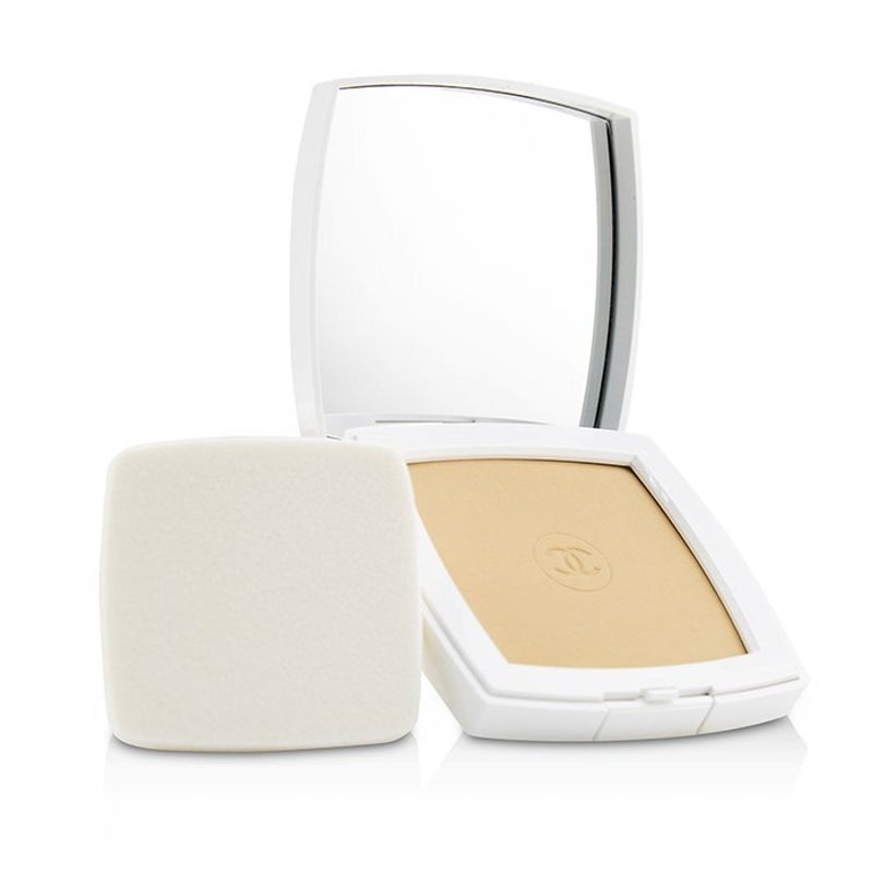 Chanel le blanc whitening compact foundation tester spf 25 (21) (22) (30),  Beauty & Personal Care, Face, Makeup on Carousell