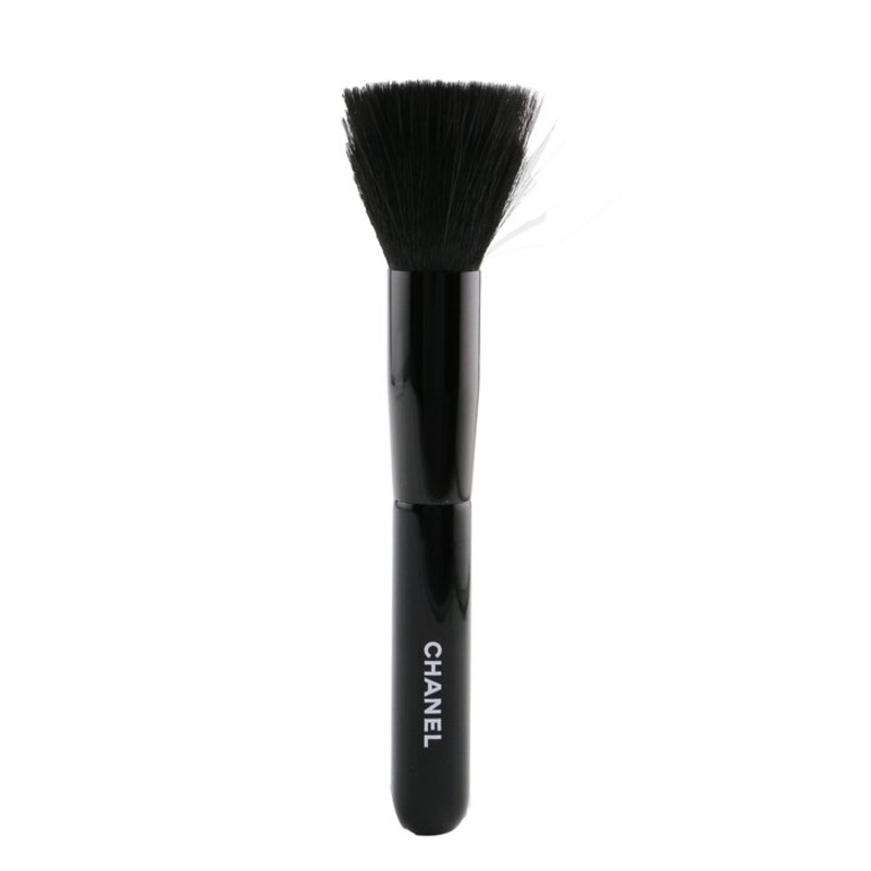 Buy CHANEL Les Pinceaux De Chanel Foundation Blending Brush N°102