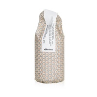 DAVINES - More Inside This Is A Sea Salt Spray (For Full-Bodied, Beachy Looks)