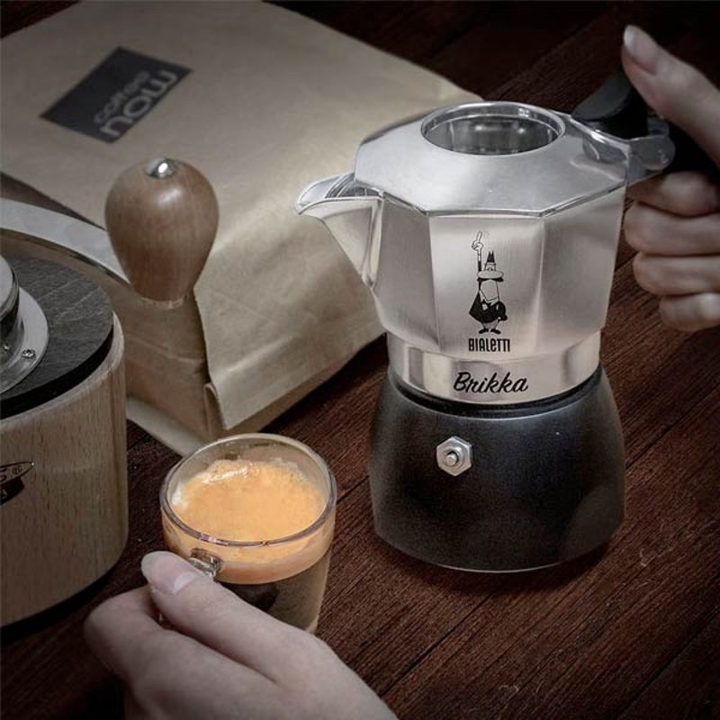 https://assets.mydeal.com.au/45419/bialetti-brikka-moka-pot-10159665_08.jpg?v=638346614472930582&imgclass=dealpageimage