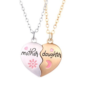 Veile Studios 2Pcs/Set Jewelry Mother Daughter Necklace Matching Heart Pendant Fashion Gifts Necklaces & Pendants
