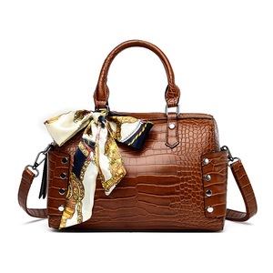 Classic Barrel Shaped Scarf Alligator Shoulder Bag Pu Leather Multi Pockets Large Capacity Luxury Handbags Designer Purses Women Women's Bags & Handba