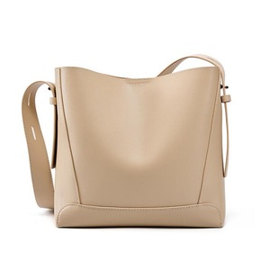 06 Versatile One Shoulder Large Capacity Crossbody Bag