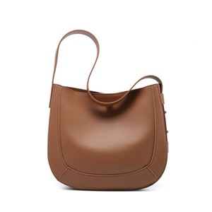 060 Water Bucket Bag Large Capacity One Shoulder Crossbody Bag Versatile