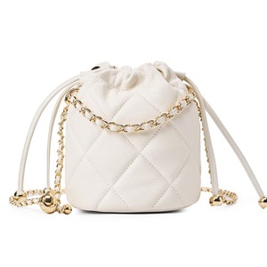 077 Cross Body Bucket Bag with Versatile Feel Portable Small Chain Women's Bag