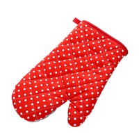 10PCS Microwave Oven Glove Insulated Baking Gloves Heat Resistant Kitchen Tool Small dots - red