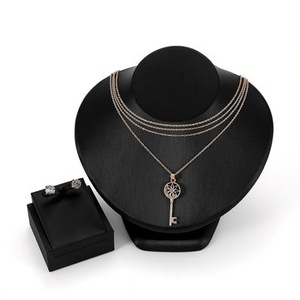 2PCS Classic Key Pendant Chain Multilayer Necklaces Dazzling Rhinestone Earrings Jewelry Set
