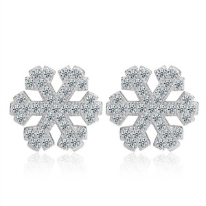 2PCS Copper Earrings Female Fashion Jewelry Beautiful Snow Earrings