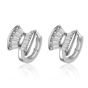 2PCS Copper Sparkling Single Square Stud Earrings Trendy for Women New Fashion Party Jewelry
