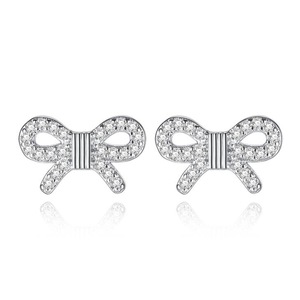 2PCS Copper Stud Earrings Woman Fashion Jewelry Retro Bow Hollow Stud Earrings