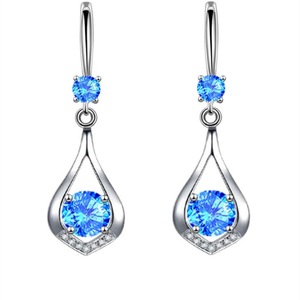 2PCS Copper Women's Fashion Jewelry Heart-shaped Hollow Long Tassel Hook Earrings