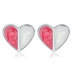 3PCS Copper Woman Fashion Heart-shaped White Stud Earrings Retro Jewelry