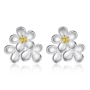 4PCS Copper Earrings Woman Fashion Jewelry Retro Chrysanthemum Hollow Earrings