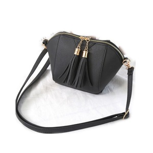 Casual PU Shoulder Bag Ladies Handbag Messenger Bag Shell Bag (Black)