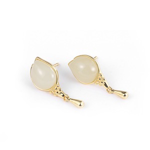 E80 Tulip Earrings Niche Studs Design Sense Women Ear Jewelry