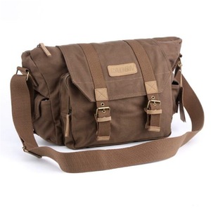 F1 Canvas Outdoor Leisure One Shoulder Digital Camera Bag( Coffee)