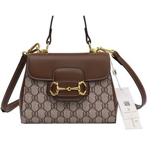 Fashionable crossbody bag, vintage saddle bag, single shoulder bag