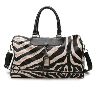 Large Capacity PU Leather Casual Travel Handbags Single Shoulder Bag, Size: S (Black)