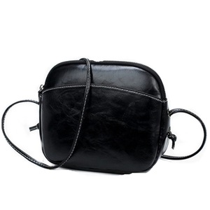 Leisure Fashion PU Leather Slant Shoulder Bag (Black)