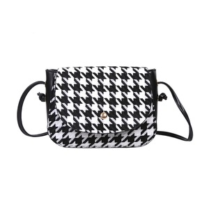 Popular Simple Female Daily Bag Fashion Crossbody Purse Envelope Plaid Pu Leather Shoulder Bag Street Retro Clutch
