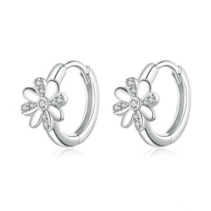 Silver plating Daisy Flower Hoop Earrings for Women Elegant Wedding Jewelry