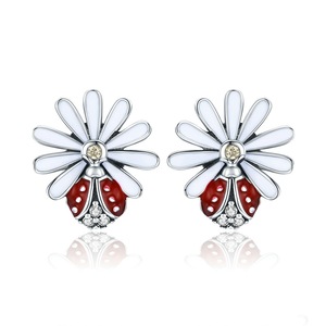 Silver plating Daisy Flower Stud Earrings for Women Flower Ladybug Fashion Earrings Jewelry